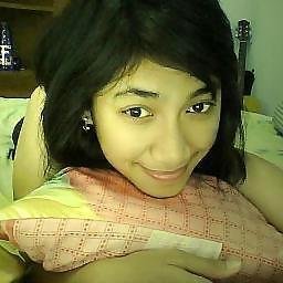 yesa835's profile picture. hidup penuh cinta