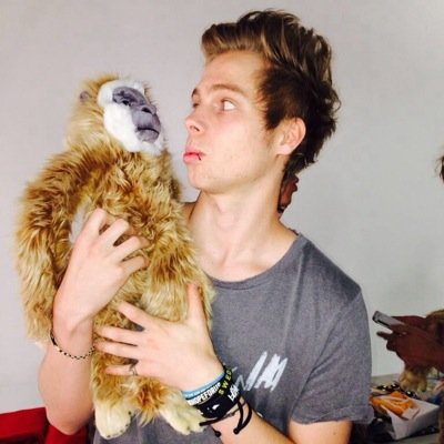 my acc @cakesvoices
FREE FOLLOW.