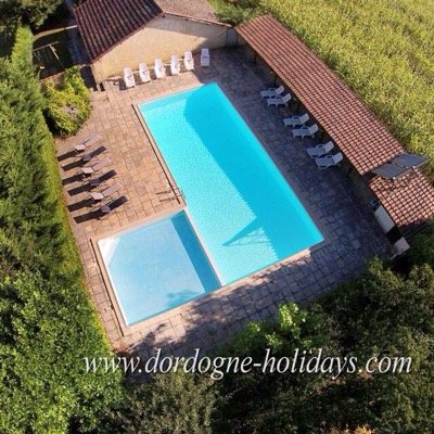 Self catering holidays for up to 18 people.