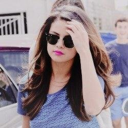 Always smile and appreciate things because it could all be gone tomorrow.
16-9-13. Milano. Selena. @harryakamyljfe I'll do my best to stay in your arms again