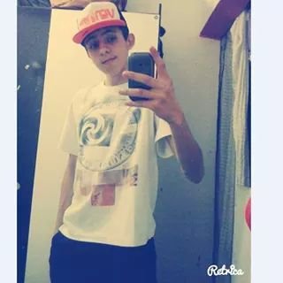 16' Solteiro u.u Gosto De Comeer :3