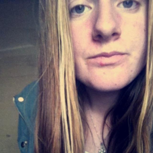 Hii Im Kate! Theres not many interesting things about me? But I guess Im a good Daughter Amazing Sister and trustworthy friend. My best Friend Is Asyiqin:)