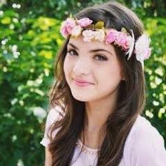 ViviianeOficial's profile picture. Sou uma grande modelo e fico feliz Por ter meu talento♥ moro No orfanato Raio de Luz. quando crescer Quero Ser bem rica!