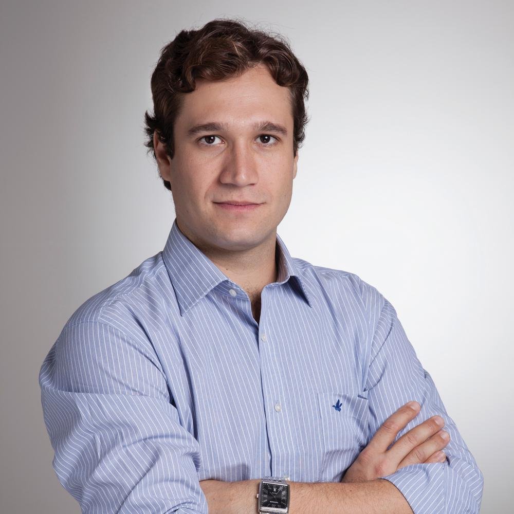 Social Media Manager e Professor de Marketing Digital especialista em Neuromarketing