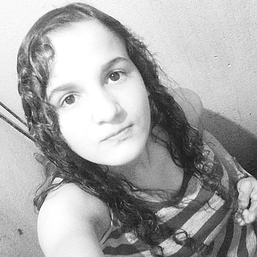 ╰ɵ──ɵ╯de skate eu vim de skate eu vou .