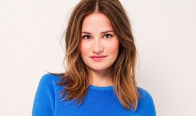 werkt bij boks . houdt van mensen die een 9 zijn.Spontaan.Familie van Bianca. #GtstRollenOn