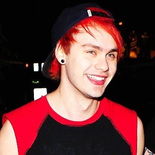 Free follow bc i love you || RT THIS LINK PLEASE https://t.co/e5WmPqV4ox