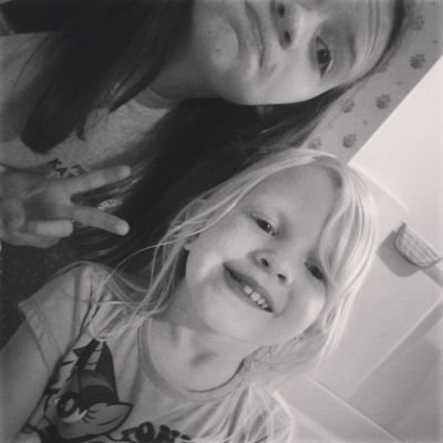 Just a girl trying to live for Jesus everyday.♡
Met DahMuffinMan 11/22/2015