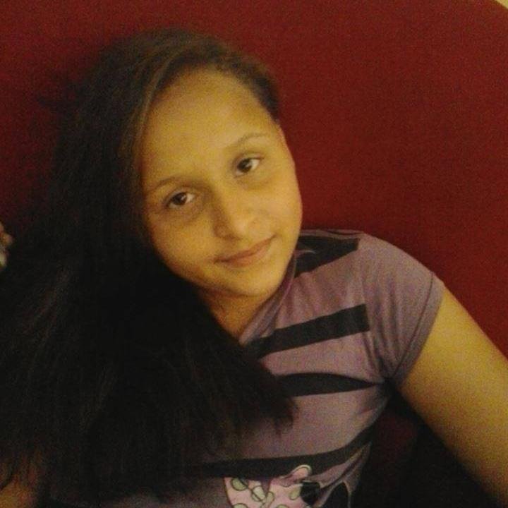 Meu nome é Rebeca Mendes sou uma garota linda Adoro a Deus e coloco ele sempre em 1°lugar sou lovatic . família,amigos amo ♥ essa sou eu