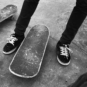 javierDb13's profile picture. 