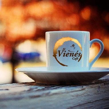 Cafetería / Desayuno-Comida-Cena // Pastelería
#ComparteLoMejor