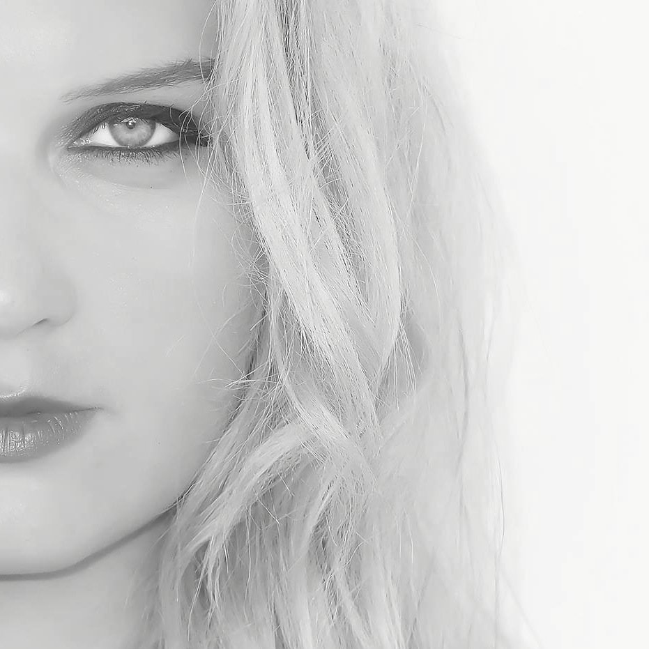 HThibaut's profile picture. BECOME YOUR HERO