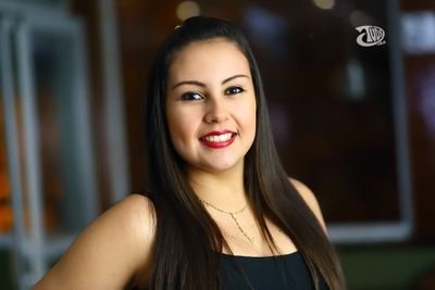 Promotora de Eventos / Formada em LOG
e MKT
http://t.co/qrlNukZgcc…