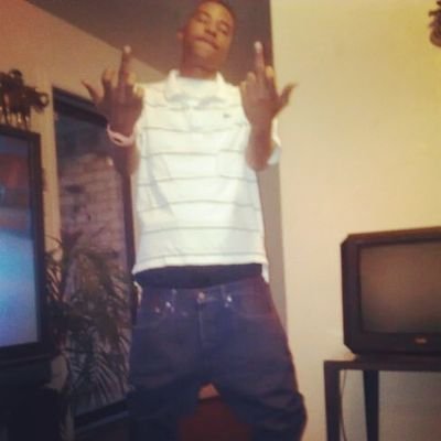 DbanksBadAzz nun more to say follow a real nigha i follow bak..