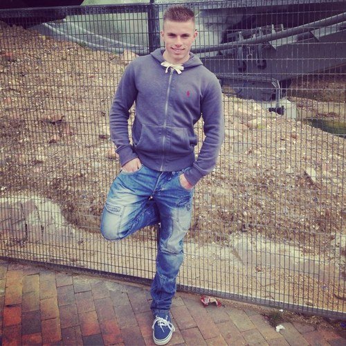 AbeSteffes's profile picture. I Sing To Be Free, Can't Help That They Watchin' Me....-x-