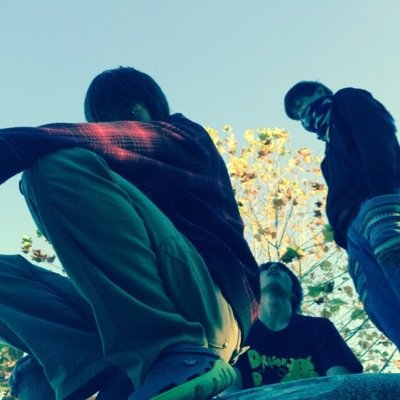 DragonDDrive's profile picture. Dragon-D.Driveです！ 垢つくりますた(/・ω・)/ みんなよろしくー 正規メンバー Gt/Vo :けっけ@kekkechap Ba:すん@bubububobabi Dr:ひゅん@dbttc