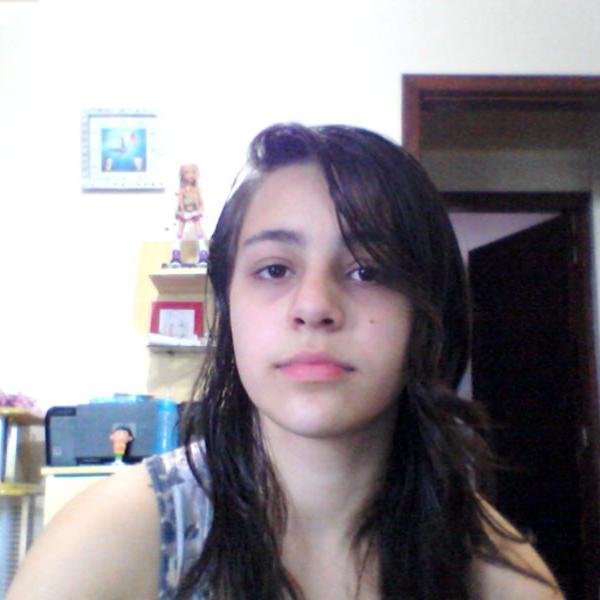 14 anos, Deus, família, amigos, música, Administração, animais, romântica e feliz!!!