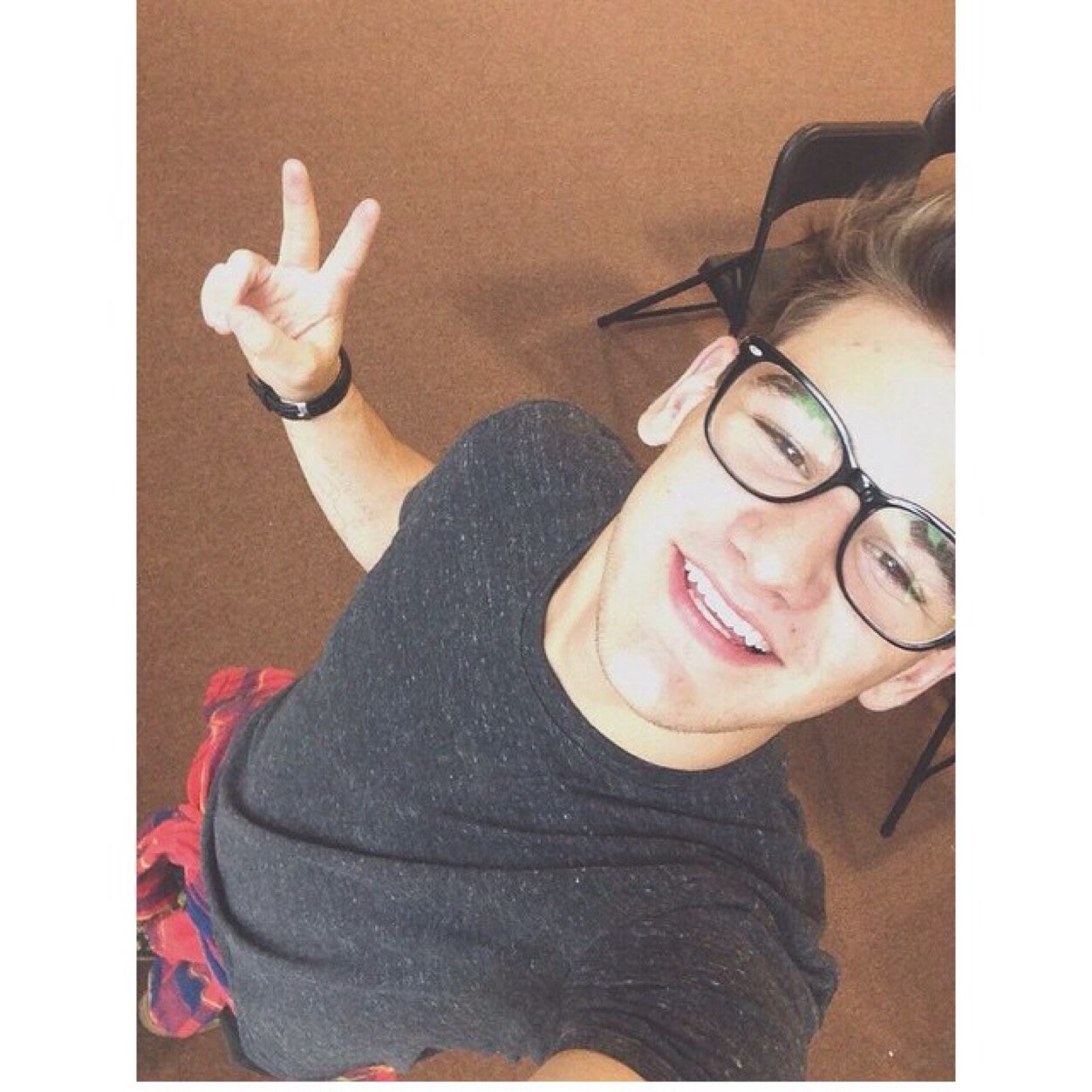 GO FOLLOW @daringgdallas SHE GAVE YOU THIS FREE FOLLOW!!