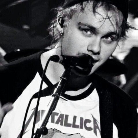 my sister hates me for liking michael, whoops