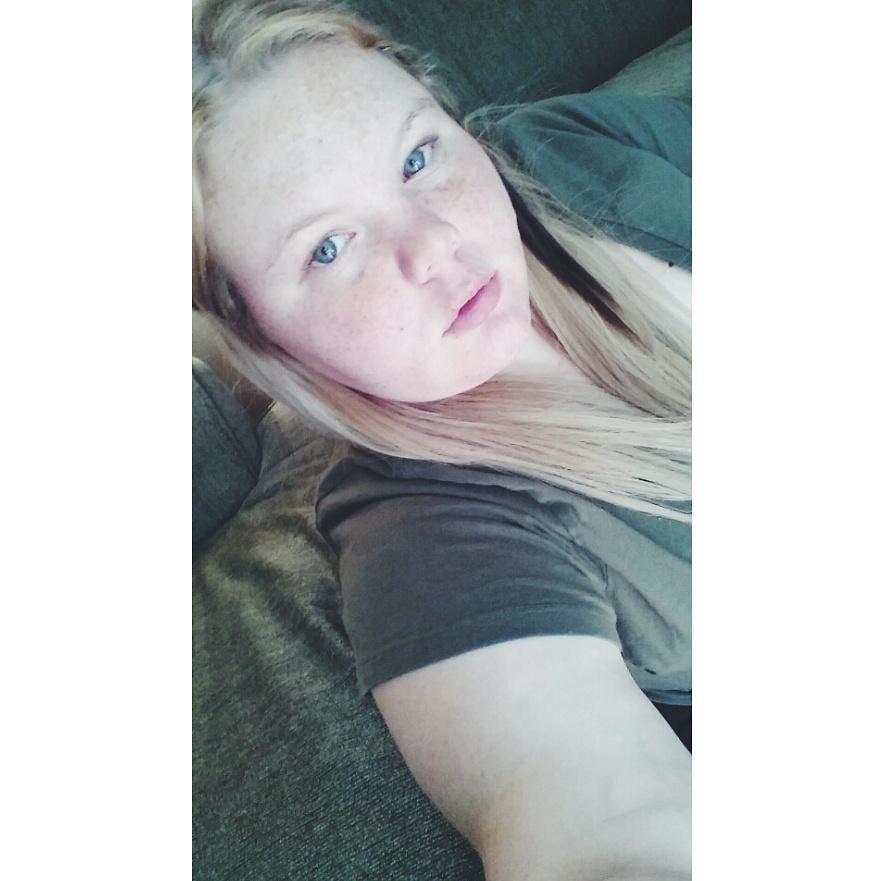 v_icwhoria's profile picture. #SayNoToNormal