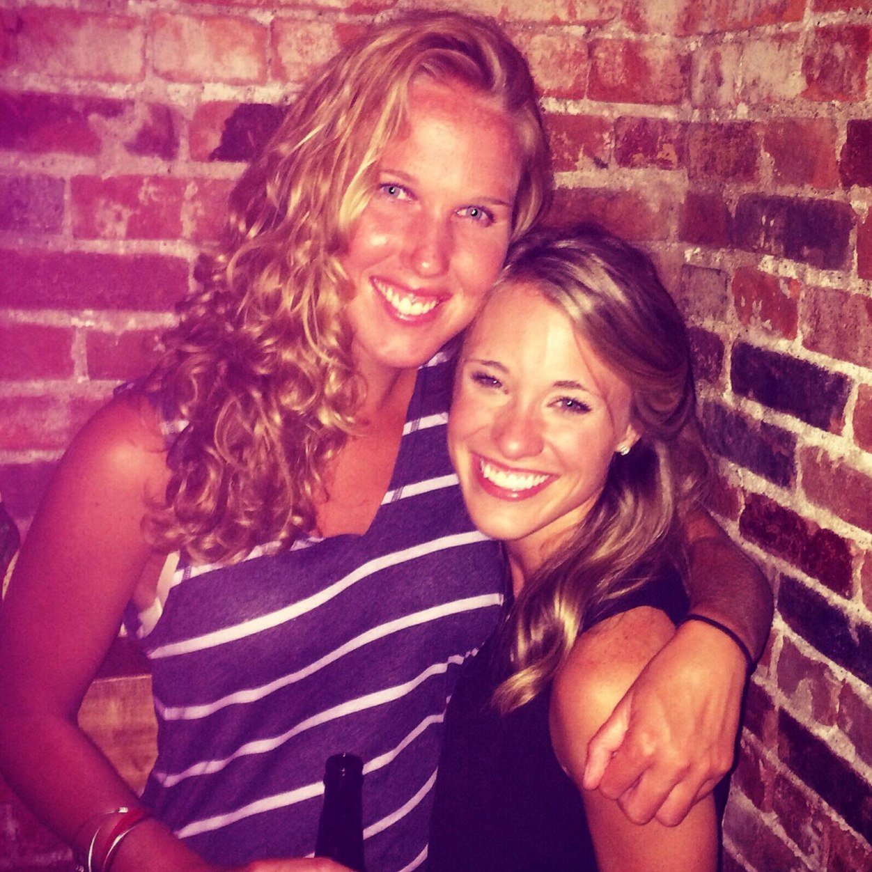 Laura St. Clair (PEACEoutLA) Twitter