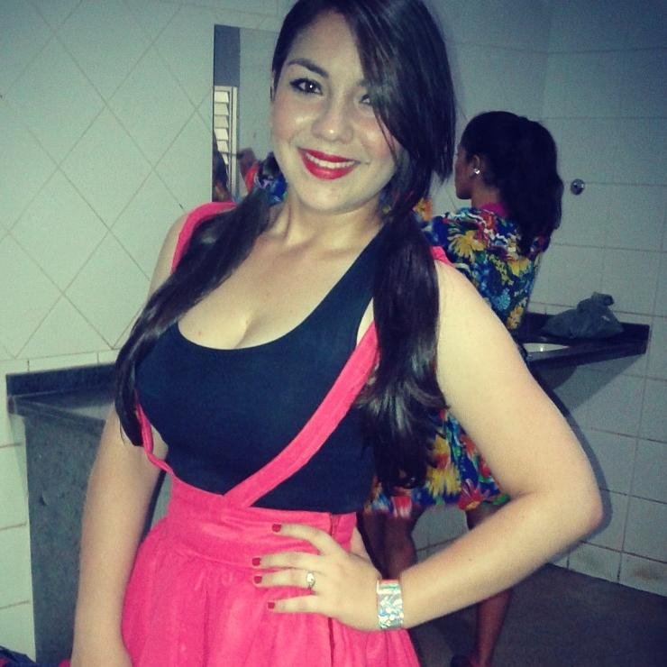 Késia Gomes, 18 anos, . Amor, Festas,Chocolate ! Segui que Retribuo (: Prazer ♥ 
http://t.co/jeyUyBPRQe

http://t.co/1dP7mtYKNf