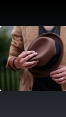 ‏‏دائِماً إبتسم ، فمإ زال في ﺎلحياة أمل . . .♥