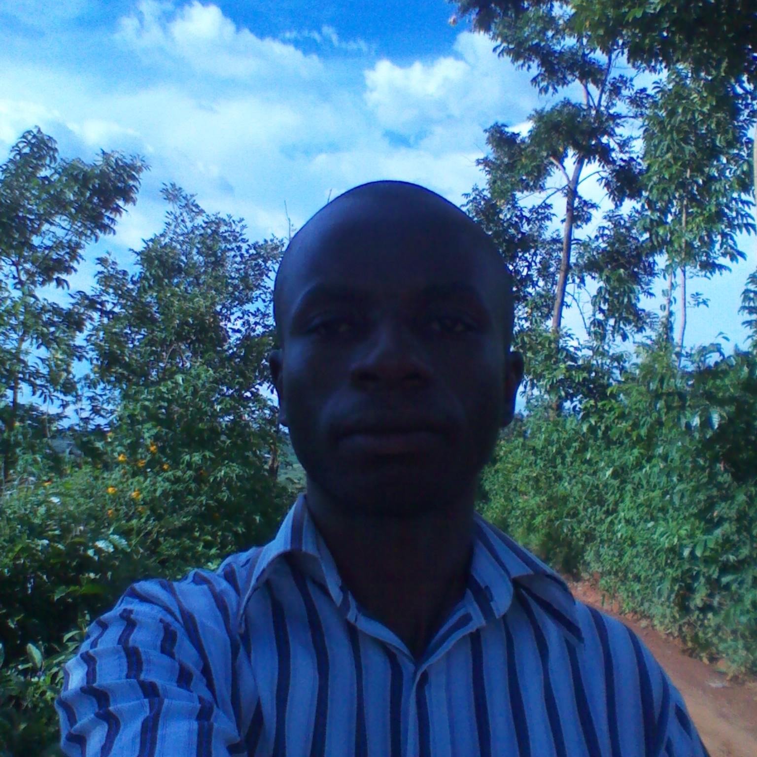 simple,lovable,go-getter and loves to enjoy life to the fullest
