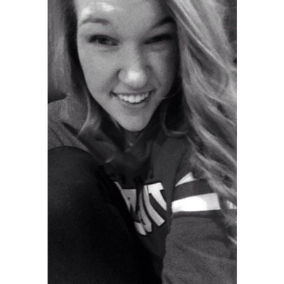 emmmaaa____'s profile picture. ❄️Figure Skater but i love hockey ❤️