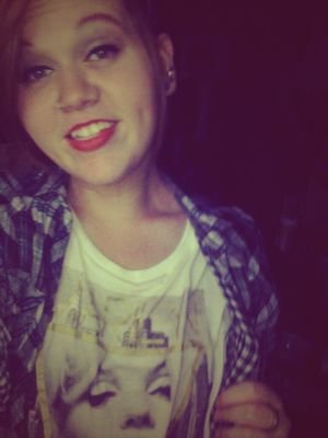 DesEatsDinosxD's profile picture. Keep your eyes on the stars, your feet on the ground & just breathe.