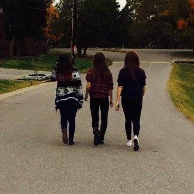 Ashley. Samii. Kinsey. // @_ashleyparadise / @mybabywilk / @crawfordspizza \\ we are kinda weird but watch our videos anyway☺️