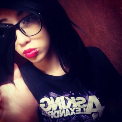 †Facebook: Jackelin Biersack Pitts†     †Instagram: @jackelin_munive†