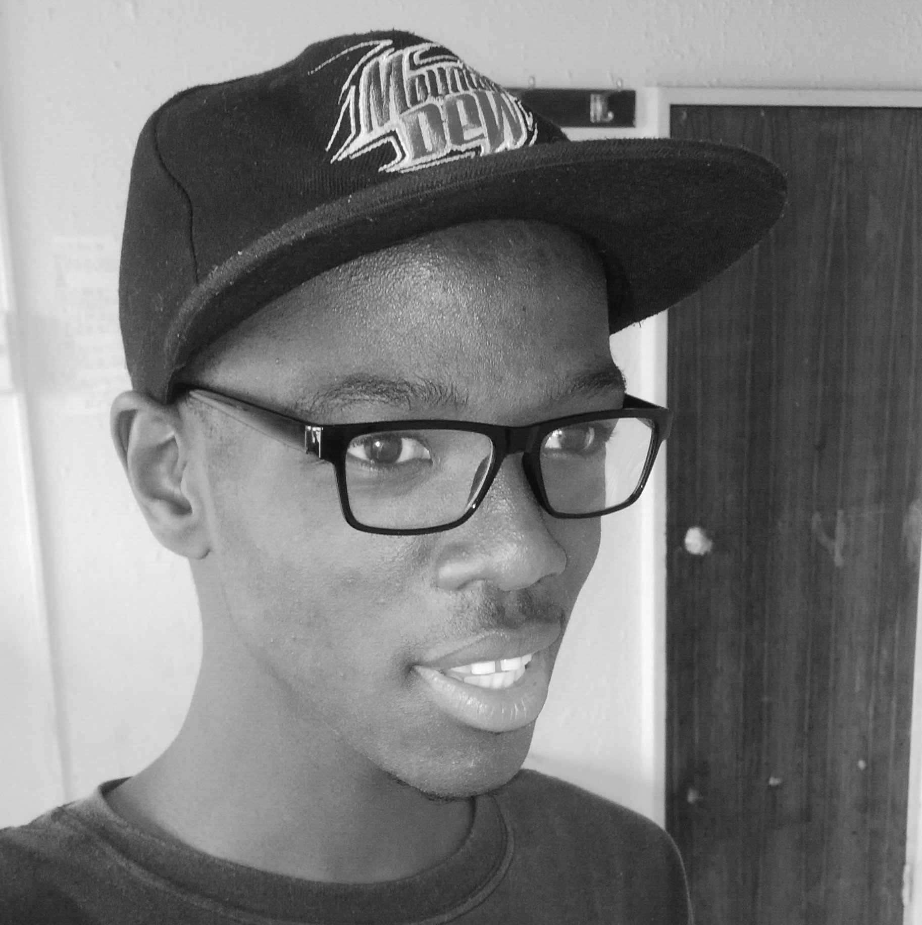 Short tempered | loving and caring | hard worker and i'm a dreamer|i go  for  impossible things| got mad love for looking good