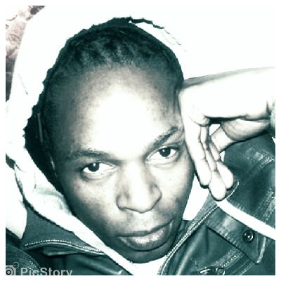 Born suwhere in EC,currently staying n hustling kwez'dusty street zel'KAPA LODUMO►Cool calm n collected,down 2 earth person,♥♬Hip Hop music addict♥♬