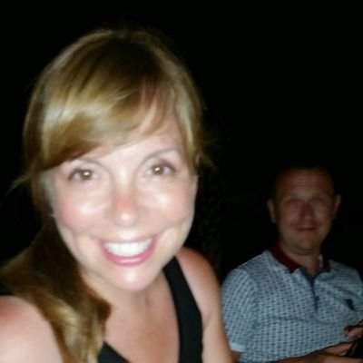 TinaTinablue's profile picture. 