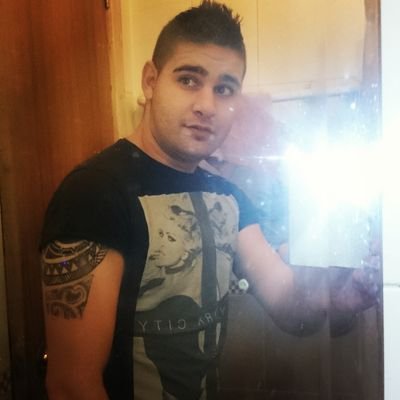 soy fuerte porque fuy debil soy grande porque fuy pequeño. gracias a vosotros. soy lo k soy.  siempre fuerte .GRACIAAAAS;)