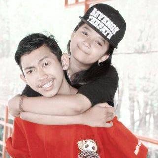 Bhayu Aji | JHS 14 | Madiun | 26 September 1999 | No Women No Cry (y)