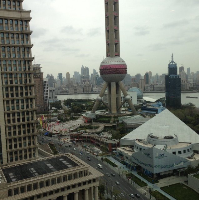 中国で働く人間の日常。
日本の新聞雑誌テレビでは語られない真実の中国とは？