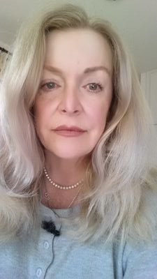 lauraleerandall's profile picture. Creative writer, constructive thinker, loyal friend, and exclusive ex!