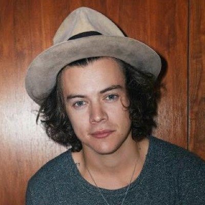 hiii! please follow @peterized! ask for a follow back