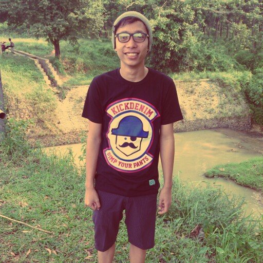 Khusu Untuk Bikin Lirik Lagu