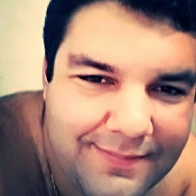 Brasileiro, Flamenguista, Pagodeiro, Analista de Sistemas, Programador e apaixonado pela vida!
