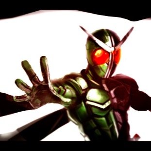 仮面ライダーが大好きな人。リプライかDMくれればフォロバする。