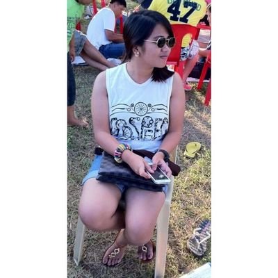 • Medical Laboratory Student | •Future RMT | •Aspiring photographer |•YOLO | •Imperfect. 10/20/96 | •Blessedly inlove ~JRA ♡