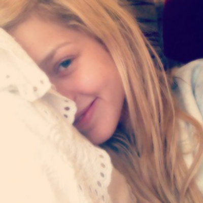 gabrieellyyyy's profile picture. 