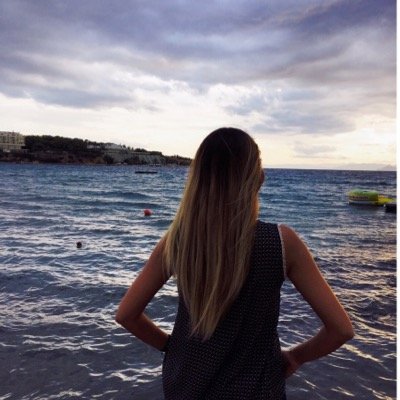 _MirAnna's profile picture. 