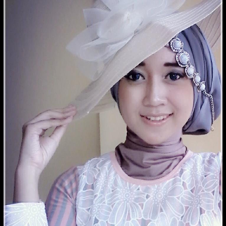 22 |  statistics freshgraduate |  Σ21.111 | ITS'10 | ♥ ALLAH | line/instagram: Ninabiting