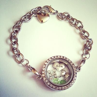 PopItInALocket's profile picture. Custom Made Memorial Jewelery. We help you remember your loved ones the way they deserve, keeping them close even when their so far away.