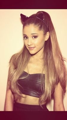 follow @RVEAGGWP and @ilovenialler15 thank you