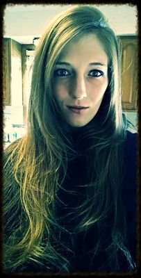 24/f mom of two in love